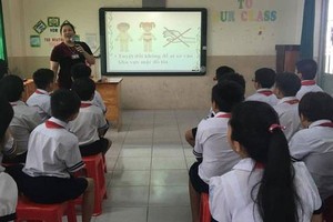 目前，小学生已得到性教育，但专家认为各种更加敏感的问题仍然没有充份得到教育。