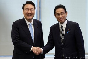 尹锡悦和岸田文雄曾在去年9月在纽约举行会面。（图：AP）