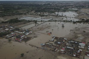 秘鲁首都进入红色警戒状态