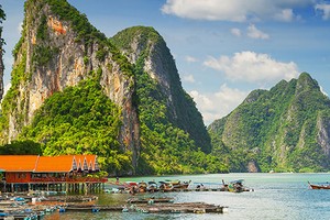 泰国攀牙湾一渔村景色怡人。（图：互联网）