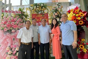 华语俱乐部的成立获得隆安省越、中友协及当地各界华人的积极支持。