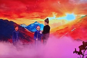 小学生参加英语历史歌剧比赛