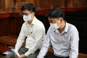 出庭受审的两名被告人。（图：TNO）