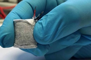 研发新型植入式燃料电池可利用血糖发电