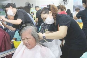 协助病人安心治疗