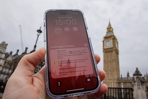 英国民众收到由政府发出的测试警报。（图：互联网）