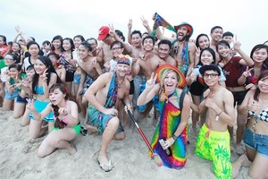 今年三大节日期间，国内外游客将沉浸在岘港海滩的娱乐活动中。（图：宝南）