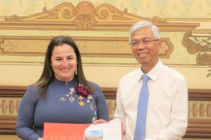 资助妇女女童权限保护活动