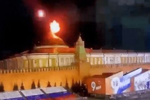 无人机袭击克里姆林宫。（图：视频截图）