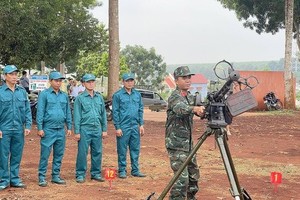 为禄宁橡胶公司保安力量举办防空机枪使用训练。