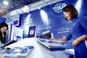 银行部门是我国实行数字化转型的先锋。（图：企业论坛）