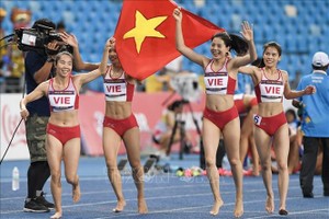 我国女子田径队在第32届东运会上取得出色成绩。