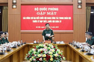 国防部部长潘文江大将主持会议。（图：国防部）