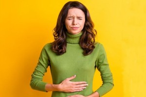 “肠鸣”合并８症状要就医