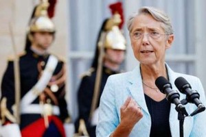 法国总理博尔内。（图：互联网）