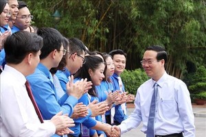 国家主席与先进青年会晤