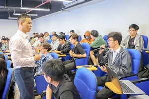 FPT大学的学生在本市分校学习。