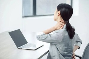 留意颈椎病发出的８个信号