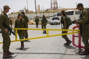 枪击发生后，以军加强边境保安。（图：AP）