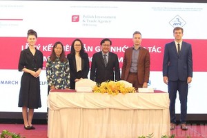 本市与波兰促进资讯技术电信合作