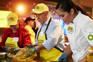 为限制浪费食物出分力