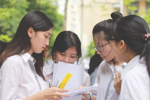 考生为考试作好准备。