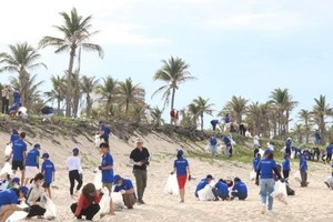 力争成立塑料废弃物再生工厂