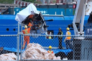 “泰坦”号深潜器残骸内发现疑似人体遗骸