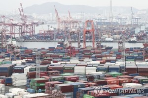 釜山港神仙台、戡蛮码头。（图：韩联社）