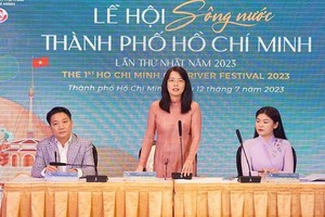 市旅游厅厅长阮氏映华发表讲话。（图：玄甄）