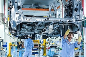 随着越南汽车工业的不断发展，该领域对软件开发专业人才的需求也日增。