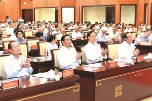 政府总理出任第98号《决议》开展指委会主任