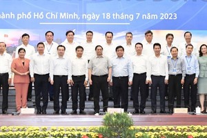 南部东区调度委员会成员合影。（图：VGP）