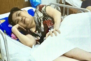 苏天娇正在医院医治。