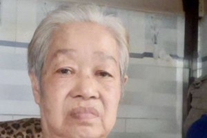 老妇诸病缠身没钱医