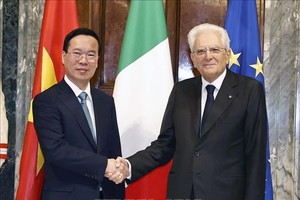 意大利总统塞尔焦‧马塔雷拉迎接国家主席武文赏。（图：越通社）