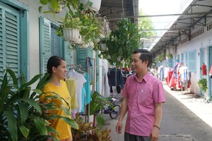 裴文草一直视租客如同亲人般关照。