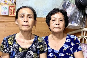 钟雪娥（右）与钟氏梅。