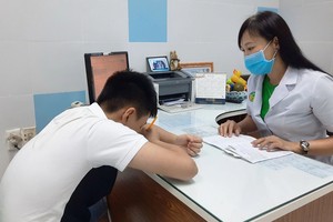 暑期，前往市第二儿童医院心理科治疗的儿童人数增加。