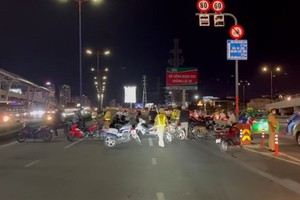 围捕飚车歹徒团伙