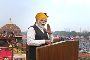 印度总理莫迪就印度第77届独立日发表讲话，承诺印度将在未来五年内成为世界第三大经济体。（图：AP）