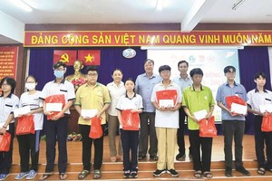 颍川堂大宗祠赞助阮友寿奖助学金