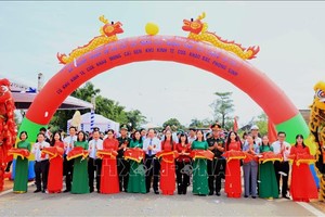 广宁省连接两口岸路线落成