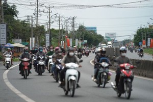 节后返城干道车水马龙