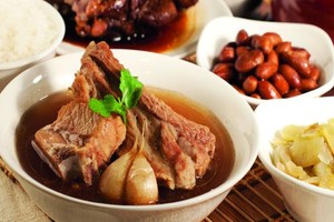 肉骨茶，祛湿养生又好吃的药膳