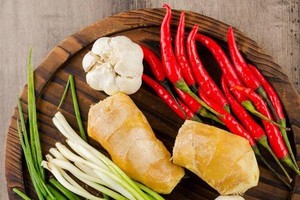 辣椒、大葱、洋葱的“辣”是同一种吗？