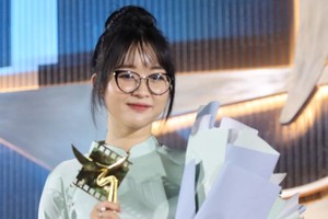 丁范福萍：凭课程作业获得金风筝奖