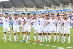 越南球员庆祝进球。（图：互联网）