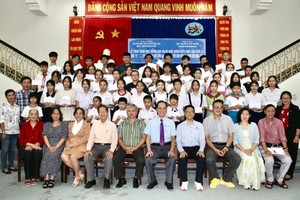 领取助学金有感： 加陪努力 不负众望