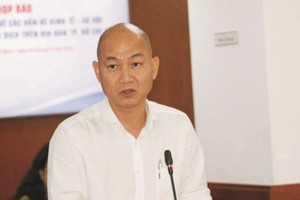 市工商厅副厅长阮原方。